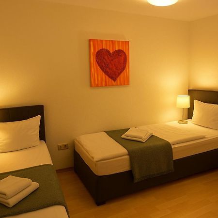 Sunnyhome Monteurwohnungen Und Apartments In Weiden Weiden in der Oberpfalz Esterno foto