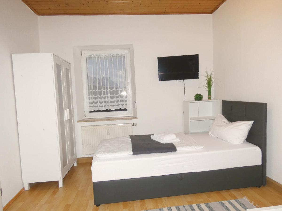 Sunnyhome Monteurwohnungen Und Apartments In Weiden Weiden in der Oberpfalz Esterno foto