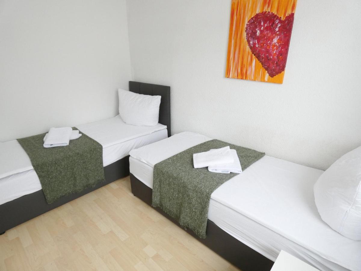 Sunnyhome Monteurwohnungen Und Apartments In Weiden Weiden in der Oberpfalz Esterno foto