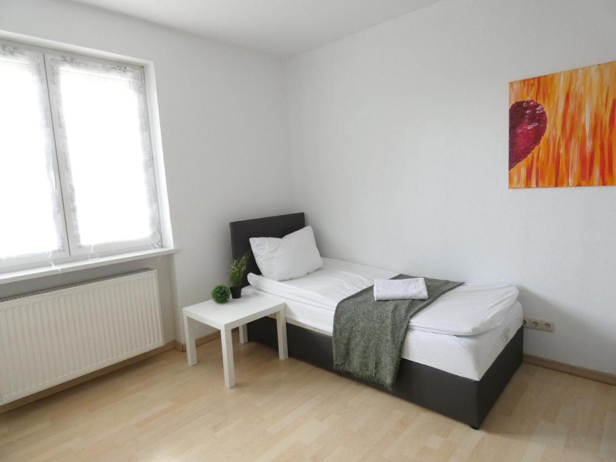 Sunnyhome Monteurwohnungen Und Apartments In Weiden Weiden in der Oberpfalz Esterno foto